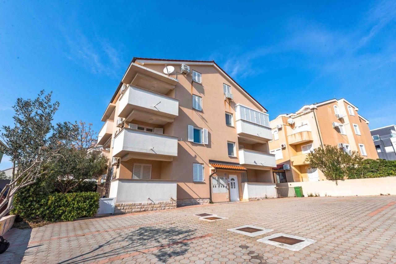 Apartment Hannah Novalja Exterior photo